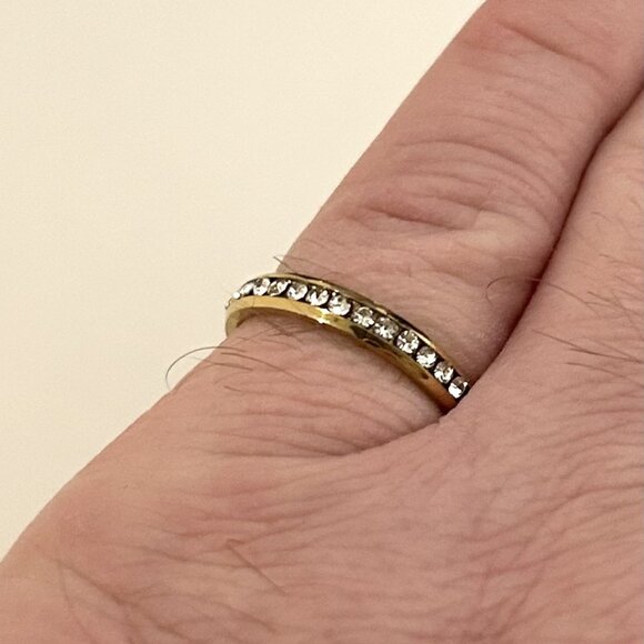 Gold Tone Ring with clear rhinestones, Size 7 Unisex - Picture 3 of 3
